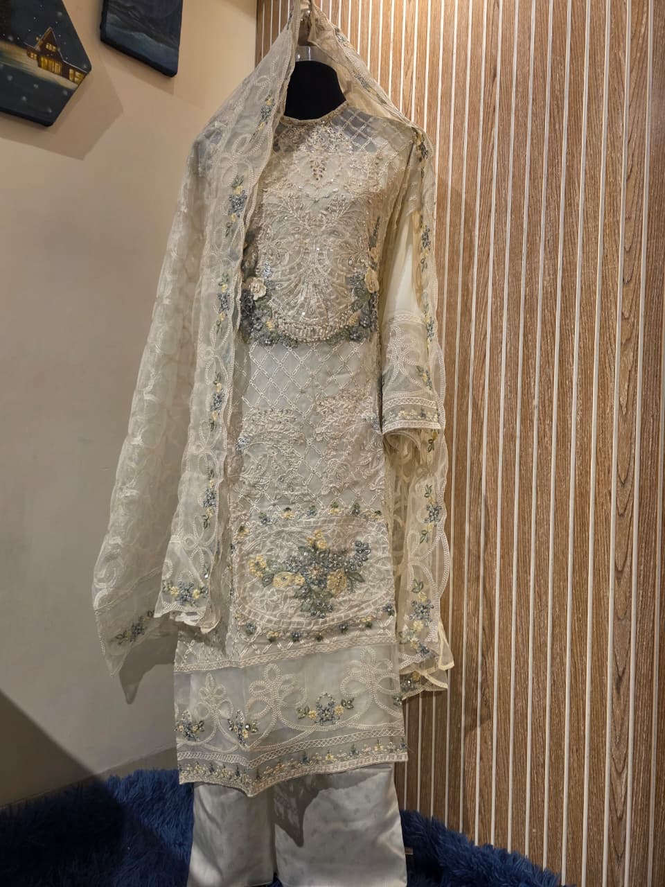Noor's Lajja 01